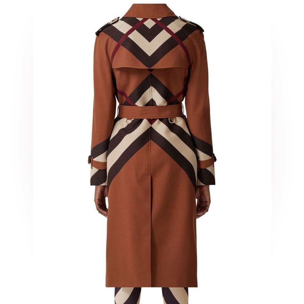 Burberry Chevron Check Waterloo Trench Coat, Brand Size 6 ( US Size 4 ) - Picture 2 of 3